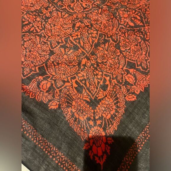 YSL wool & silk vintage scarf/neckerchief - Picture 6 of 9